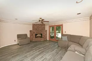 8 Foothill Ln, East Northport, NY 11731 - Photo 17