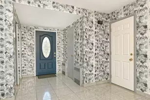 8 Foothill Ln, East Northport, NY 11731 - Photo 5