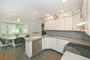 8 Foothill Ln, East Northport, NY 11731 - Photo 9