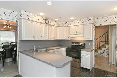 8 Foothill Lane, East Northport, NY 11731 - Photo 11