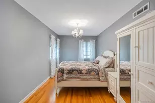372 Hungry Harbor Rd, Valley Stream, NY 11581 - Photo 13