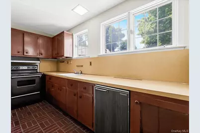 51 Crescent Road, Port Washington, NY 11050 - Photo 39