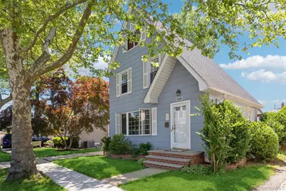 110 Yale Street, Williston Park, NY 11596 - Photo 1