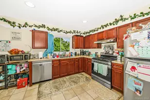 733 14th St, West Babylon, NY 11704 - Photo 5