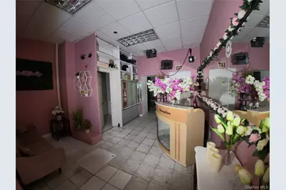 10428 Jamaica Avenue, Richmond Hill, NY 11418 - Photo 3