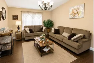 2 Comet Rd, Selden, NY 11784 - Photo 3