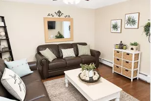 2 Comet Rd, Selden, NY 11784 - Photo 9
