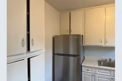 21 Lawrence Drive #A, White Plains, NY 10603 - Photo 3