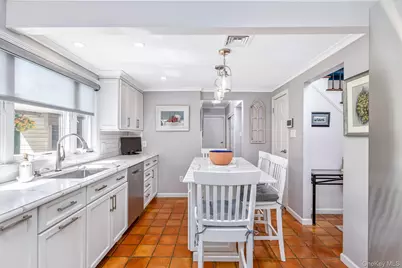 16 Redwood Lane, South Setauket, NY 11720 - Photo 9