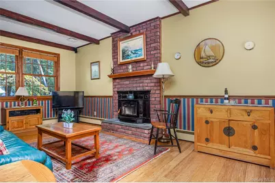 28 Cygnet Drive, Smithtown, NY 11787 - Photo 19