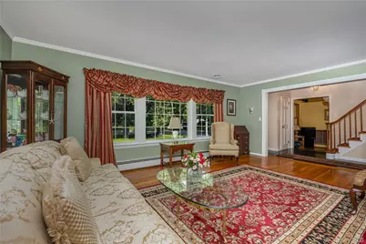 28 Cygnet Drive, Smithtown, NY 11787 - Photo 7