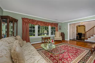 28 Cygnet Dr, Smithtown, NY 11787 - Photo 7