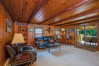 28 Cygnet Drive, Smithtown, NY 11787 - Photo 21
