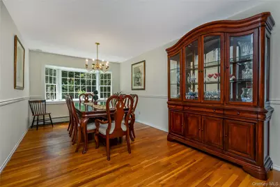 28 Cygnet Drive, Smithtown, NY 11787 - Photo 9