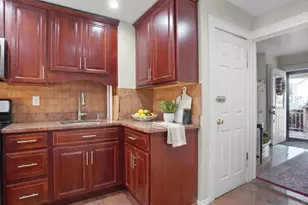 89-56 218th St, Queens Village, NY 11427 - Photo 11