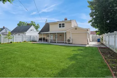 14 Tailor Lane, Levittown, NY 11756 - Photo 13