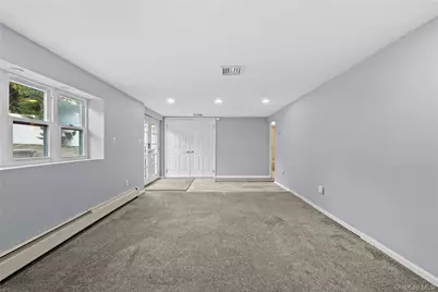 21 Via Continental, Huntington Station, NY 11746 - Photo 25