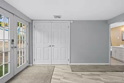 21 Via Continental, Huntington Station, NY 11746 - Photo 27