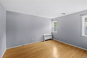 21 Via Continental, Huntington Station, NY 11746 - Photo 17