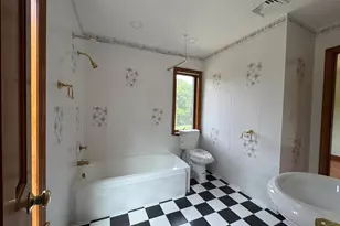 227 Beverly Rd, Huntington Station, NY 11746 - Photo 5