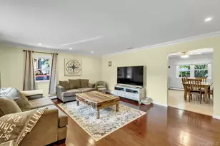8 Eatondale Ave, Blue Point, NY 11715 - Photo 9