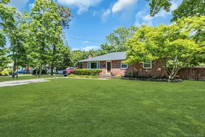 8 Eatondale Avenue, Blue Point, NY 11715 - Photo 3