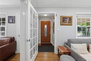 1533 Lowell Ave, New Hyde Park, NY 11040 - Photo 13