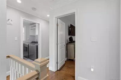 1533 Lowell Avenue, New Hyde Park, NY 11040 - Photo 25