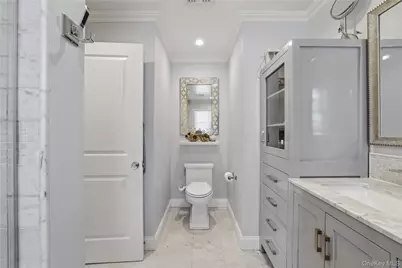 1533 Lowell Avenue, New Hyde Park, NY 11040 - Photo 35