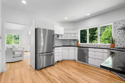125 Saxon Woods Road, White Plains, NY 10605 - Photo 7