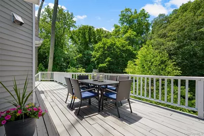 125 Saxon Woods Road, White Plains, NY 10605 - Photo 27