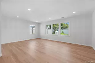 119 Sprucewood Dr, Levittown, NY 11756 - Photo 13