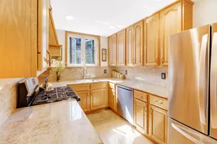 25-75 43rd St, Astoria, NY 11103 - Photo 9