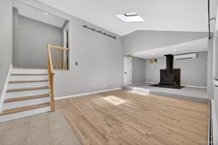 21 Gay Lore Dr, Huntington, NY 11743 - Photo 3