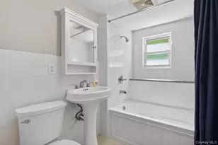 21 Gay Lore Dr, Huntington, NY 11743 - Photo 17