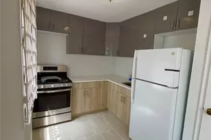 67-50 Thornton Pl, Forest Hills, NY 11375 - Photo 7