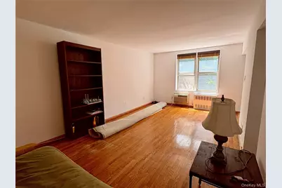 67-50 Thornton Pl #2U, Forest Hills, NY 11375 - Photo 5