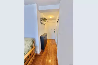 67-50 Thornton Pl #2U, Forest Hills, NY 11375 - Photo 3