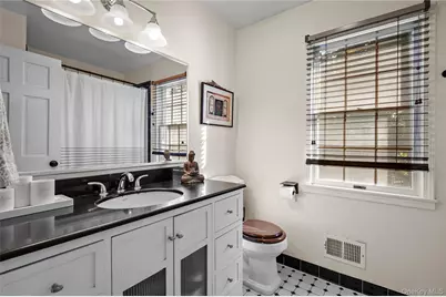 8 Burton Road, Larchmont, NY 10538 - Photo 19