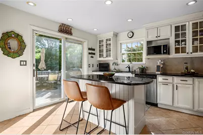 8 Burton Road, Larchmont, NY 10538 - Photo 11