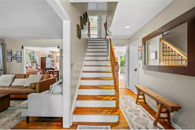 8 Burton Road, Larchmont, NY 10538 - Photo 3