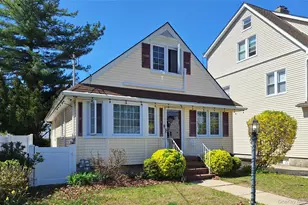 184 E Chester St, Valley Stream, NY 11580 - Photo 3