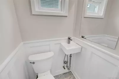 31 Carol Street, Lynbrook, NY 11563 - Photo 11
