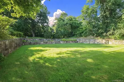 261 Fox Meadow Road, Scarsdale, NY 10583 - Photo 9