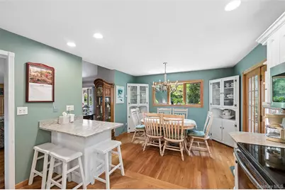 318 Lakeshore Boulevard, Massapequa Park, NY 11762 - Photo 9