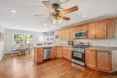 103 Hilary Street, West Sayville, NY 11796 - Photo 5