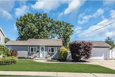 173 N Kings Avenue, Massapequa, NY 11758 - Photo 1