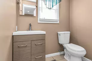 173 N Kings Ave, Massapequa, NY 11758 - Photo 25