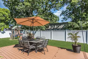 173 N Kings Ave, Massapequa, NY 11758 - Photo 29