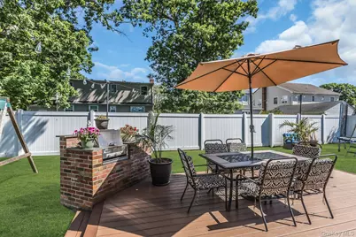 173 N Kings Avenue, Massapequa, NY 11758 - Photo 31